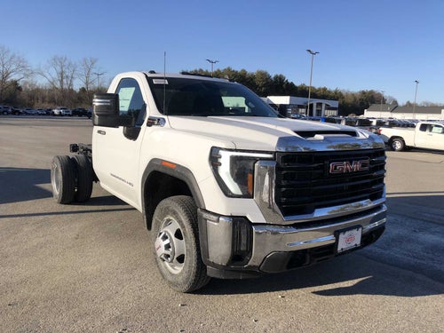 2026 GMC Sierra 3500 HD Chassis Cab Pro