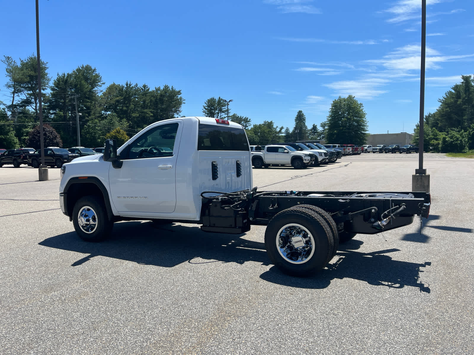 2026 GMC Sierra 3500 HD Chassis Cab SLE