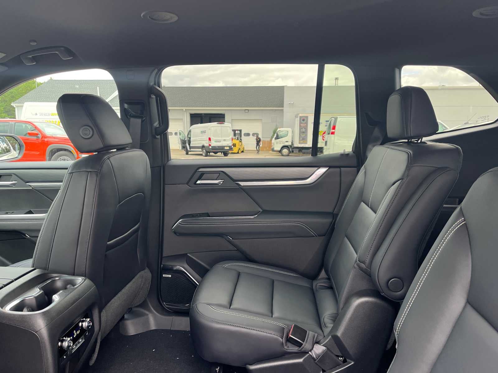 2027 GMC Acadia Elevation