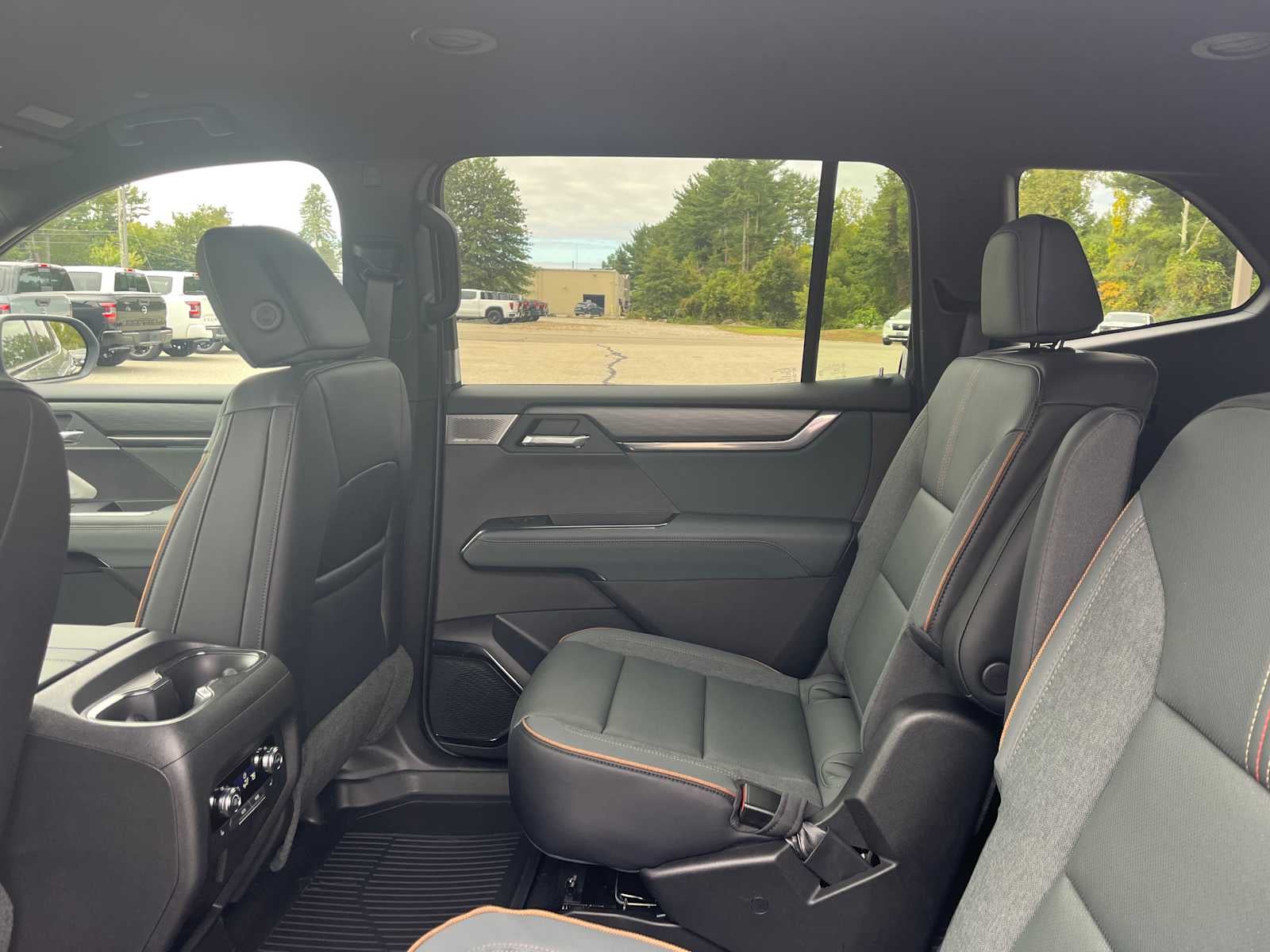 2027 GMC Acadia AT4