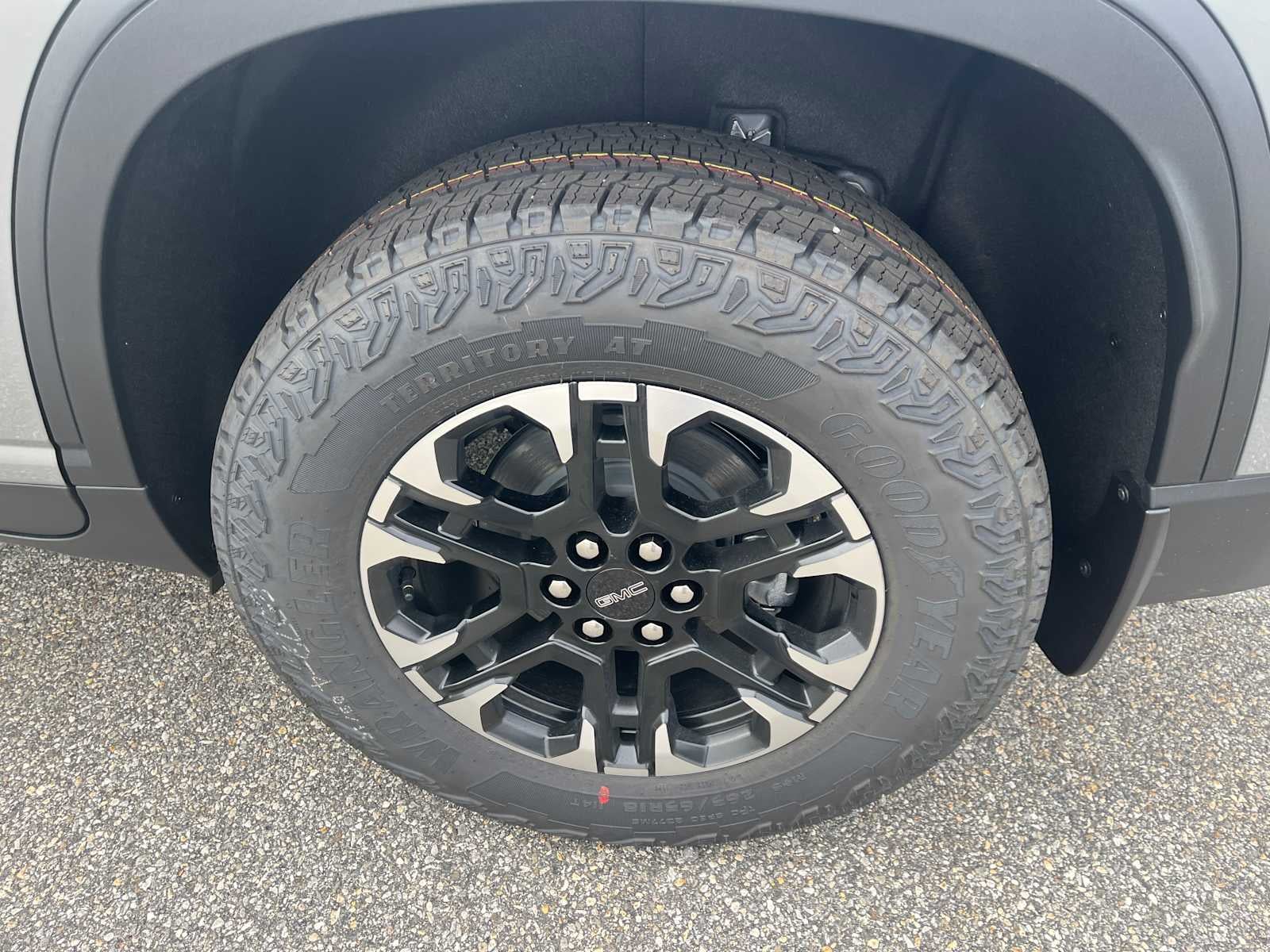 2027 GMC Acadia AT4