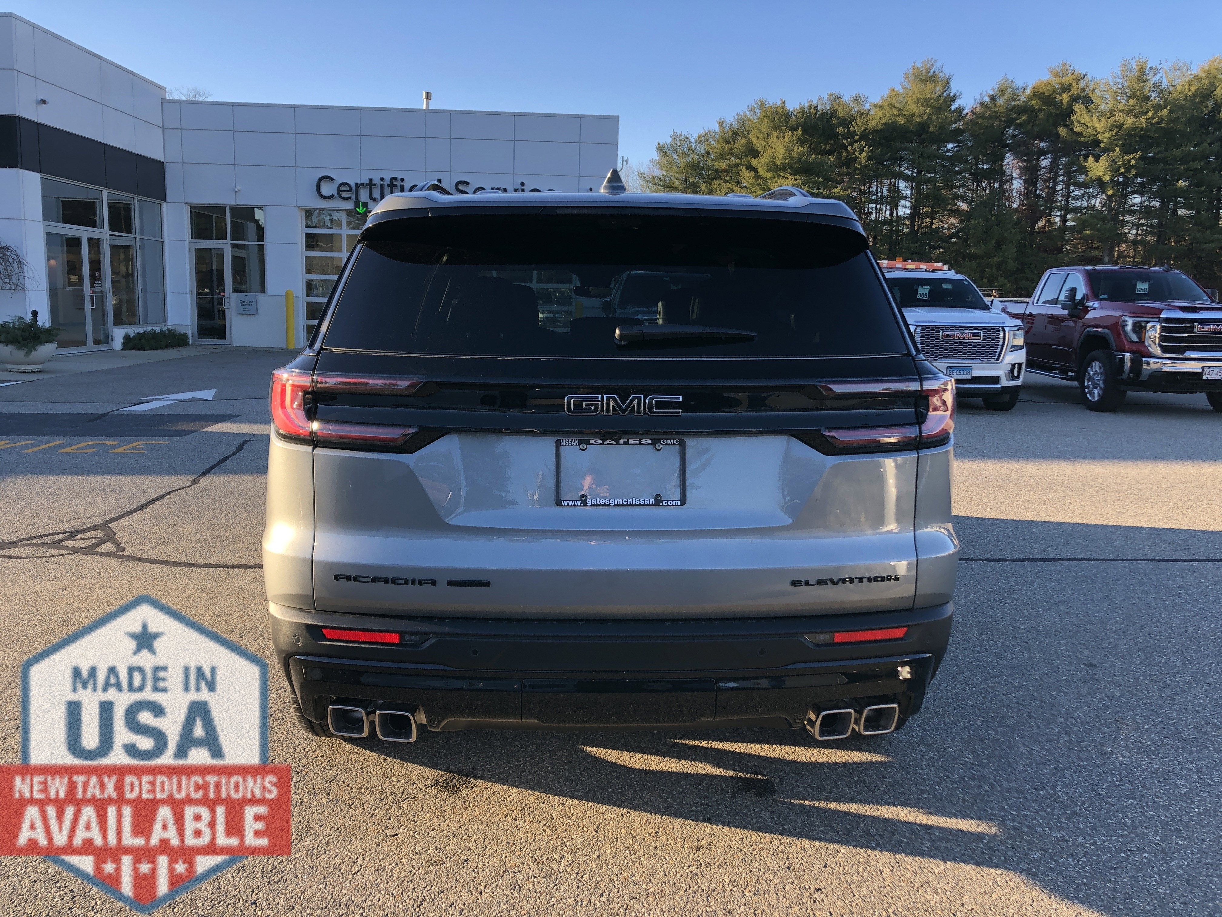 2026 GMC Acadia Elevation