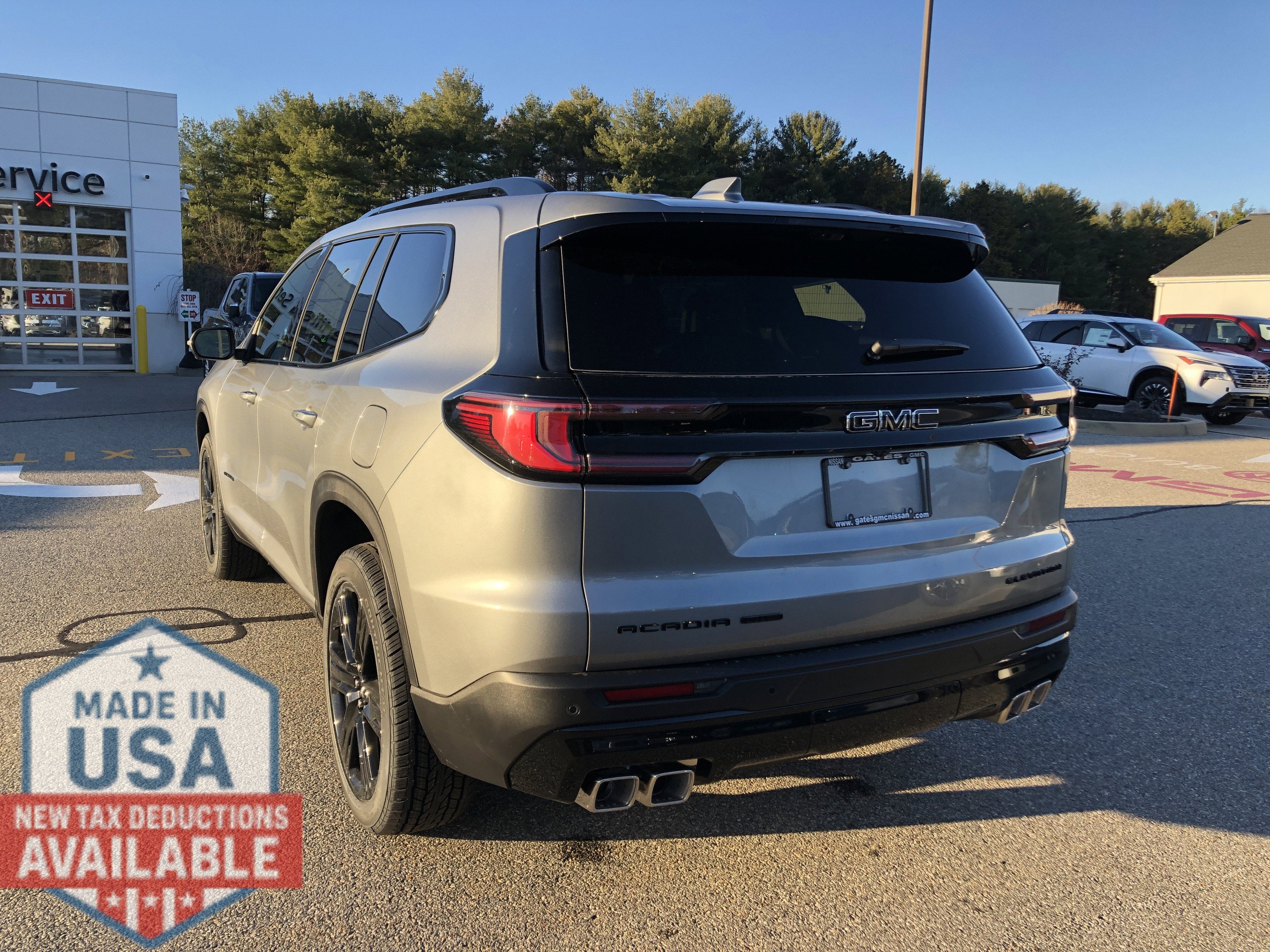 2026 GMC Acadia Elevation