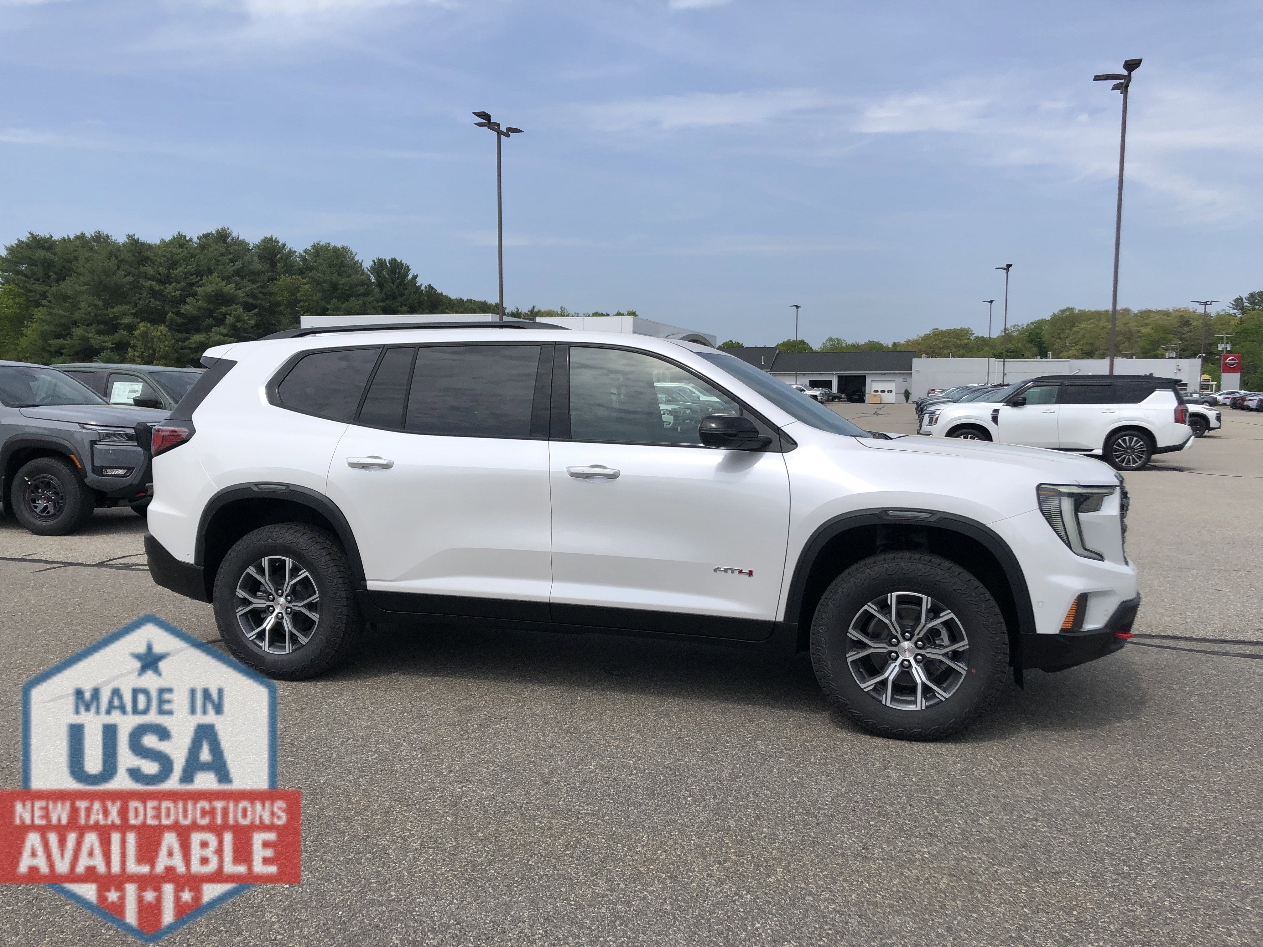 2025 GMC Acadia AT4