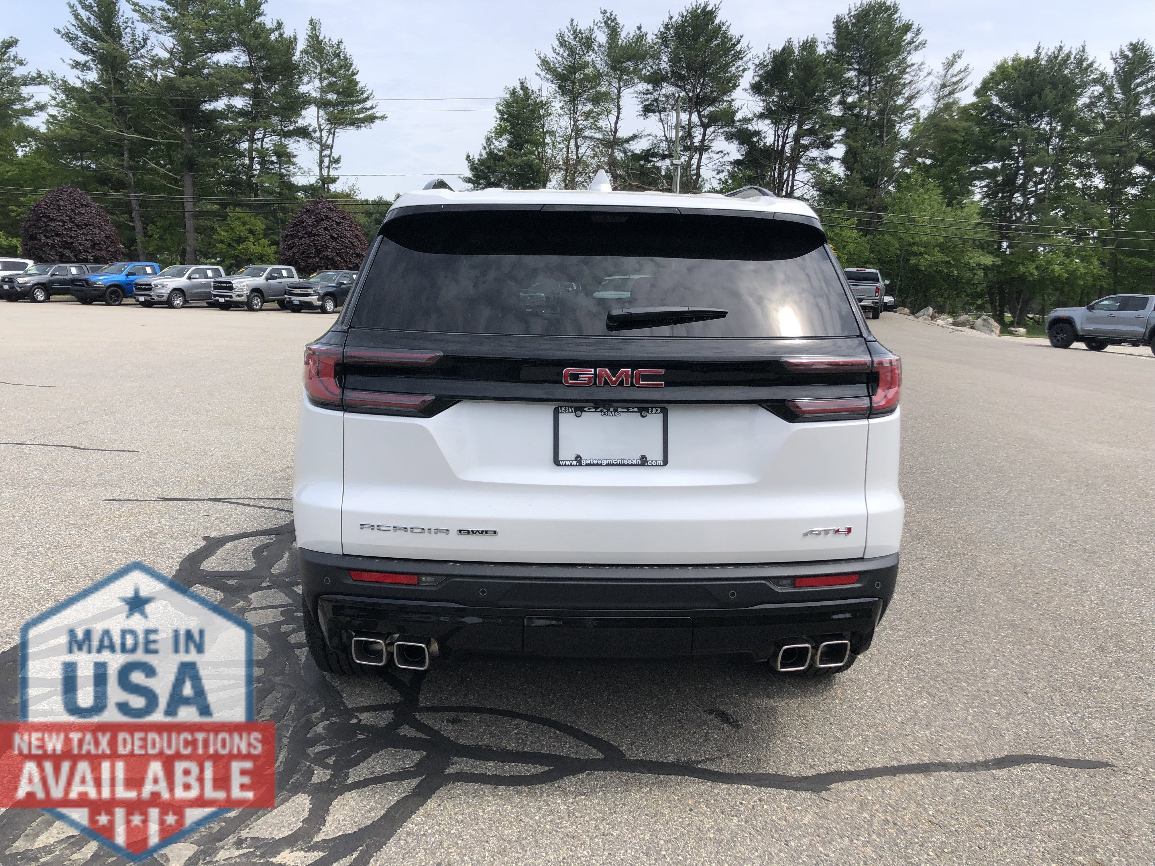 2025 GMC Acadia AT4