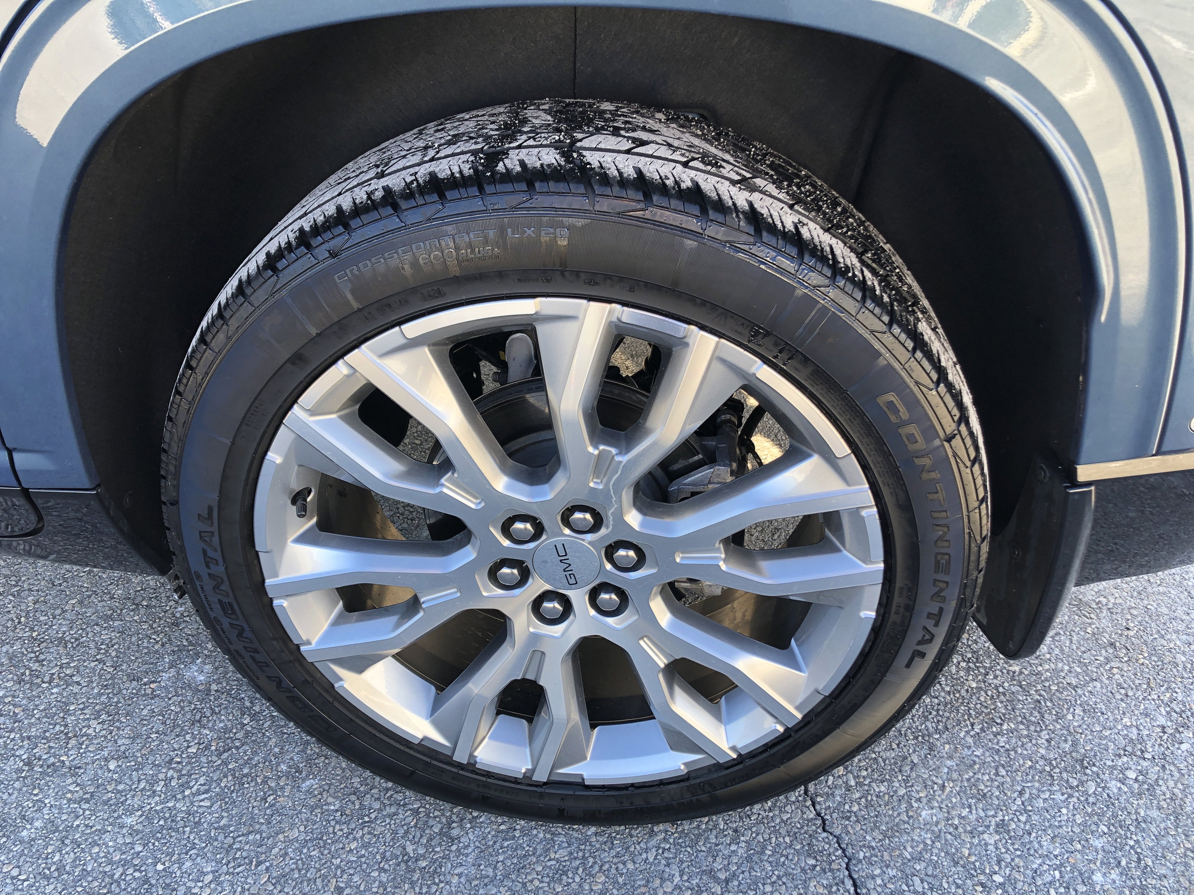 2024 GMC Acadia Denali