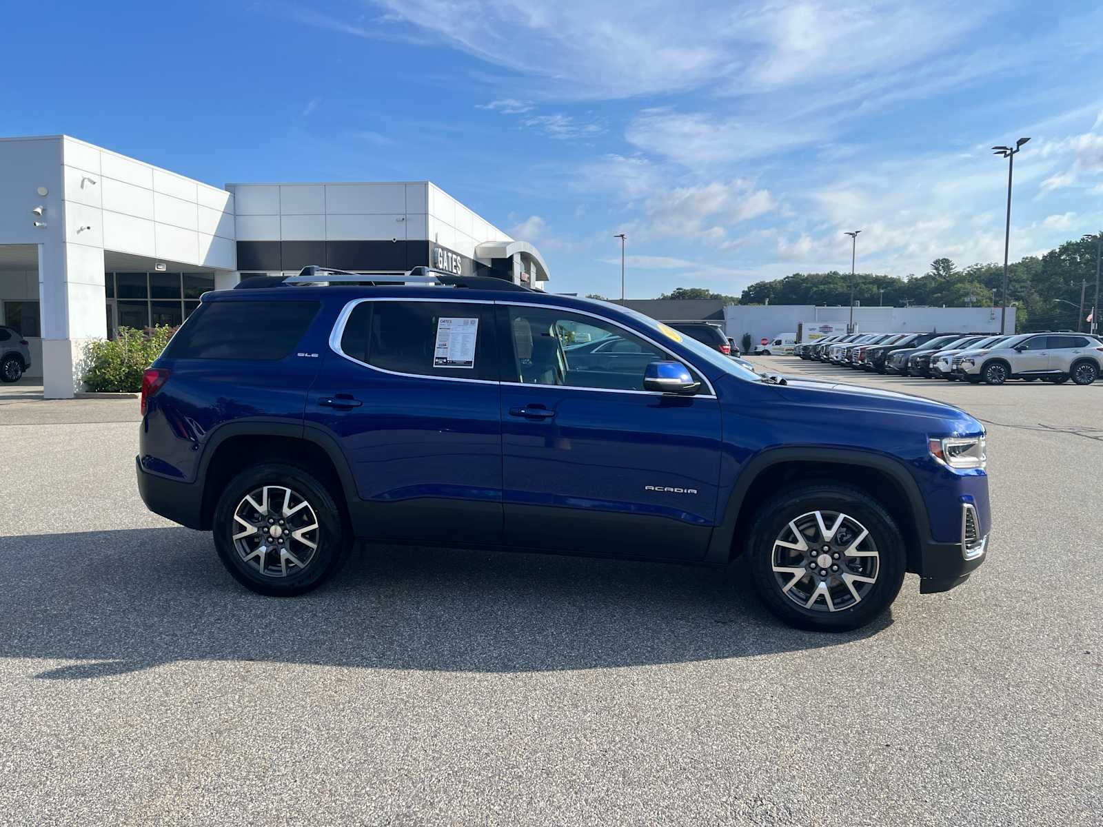 2023 GMC Acadia SLE