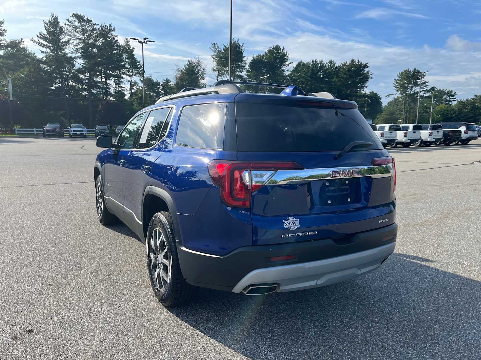 2023 GMC Acadia SLE