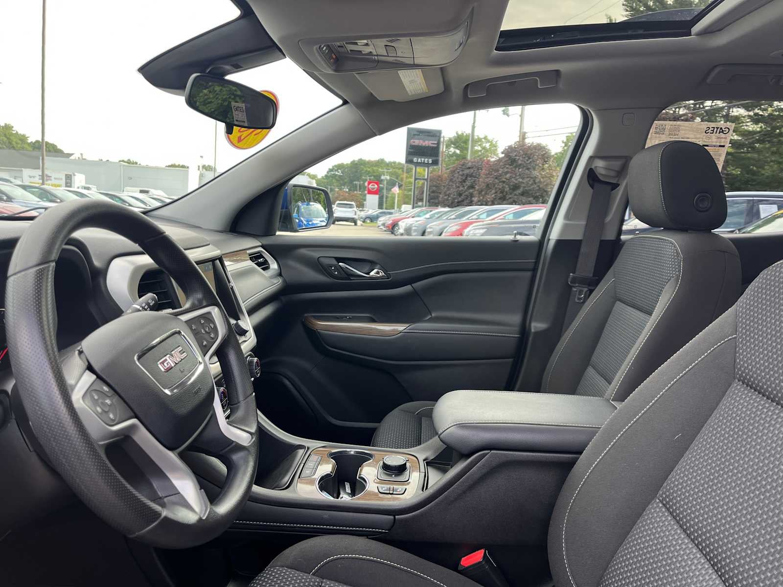 2023 GMC Acadia SLE