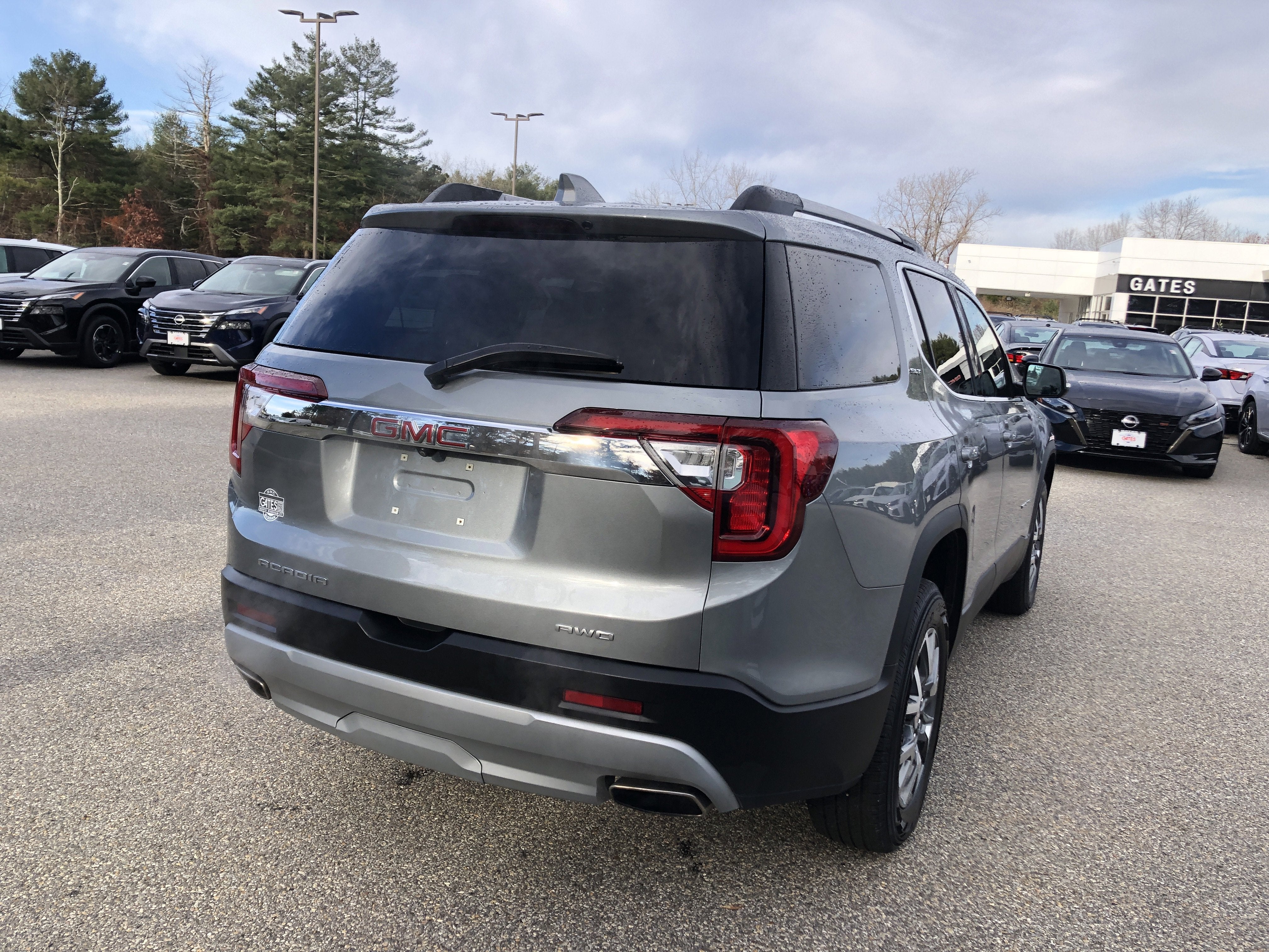 2023 GMC Acadia SLT