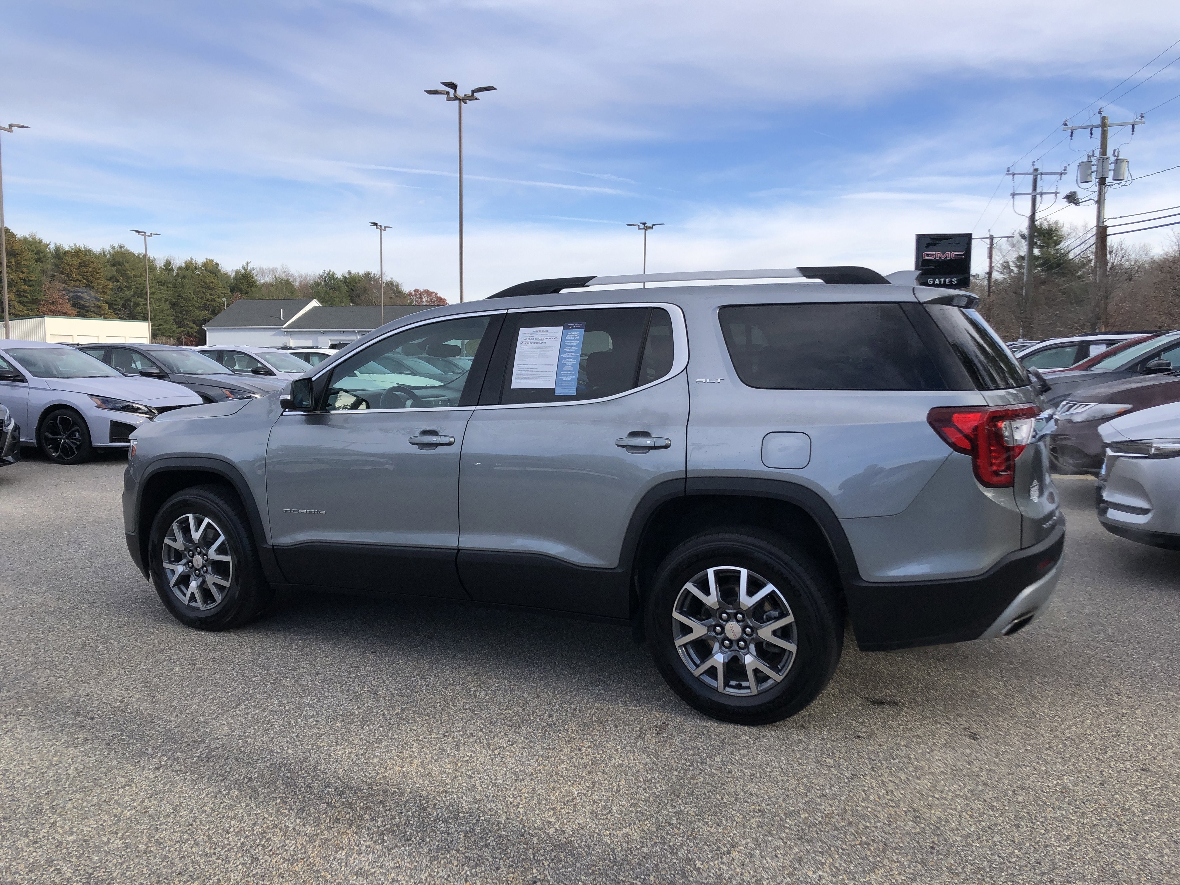 2023 GMC Acadia SLT