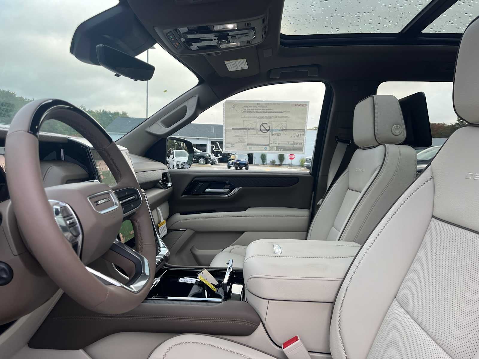 2027 GMC Yukon Denali - Photo 13