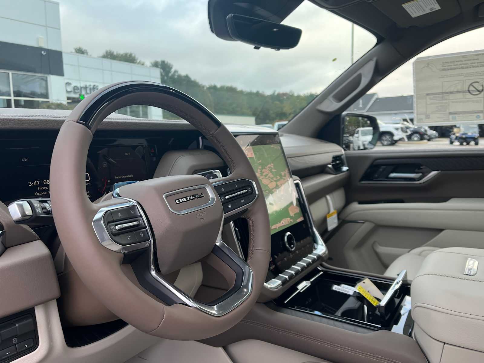2027 GMC Yukon Denali - Photo 14
