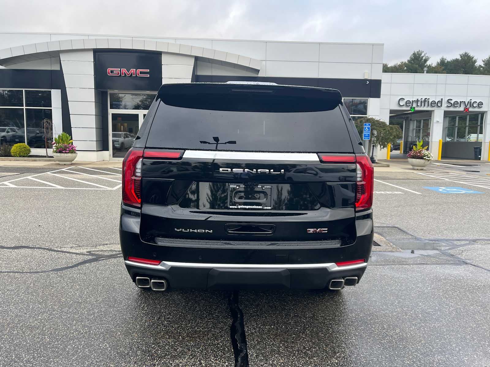 2027 GMC Yukon Denali - Photo 6