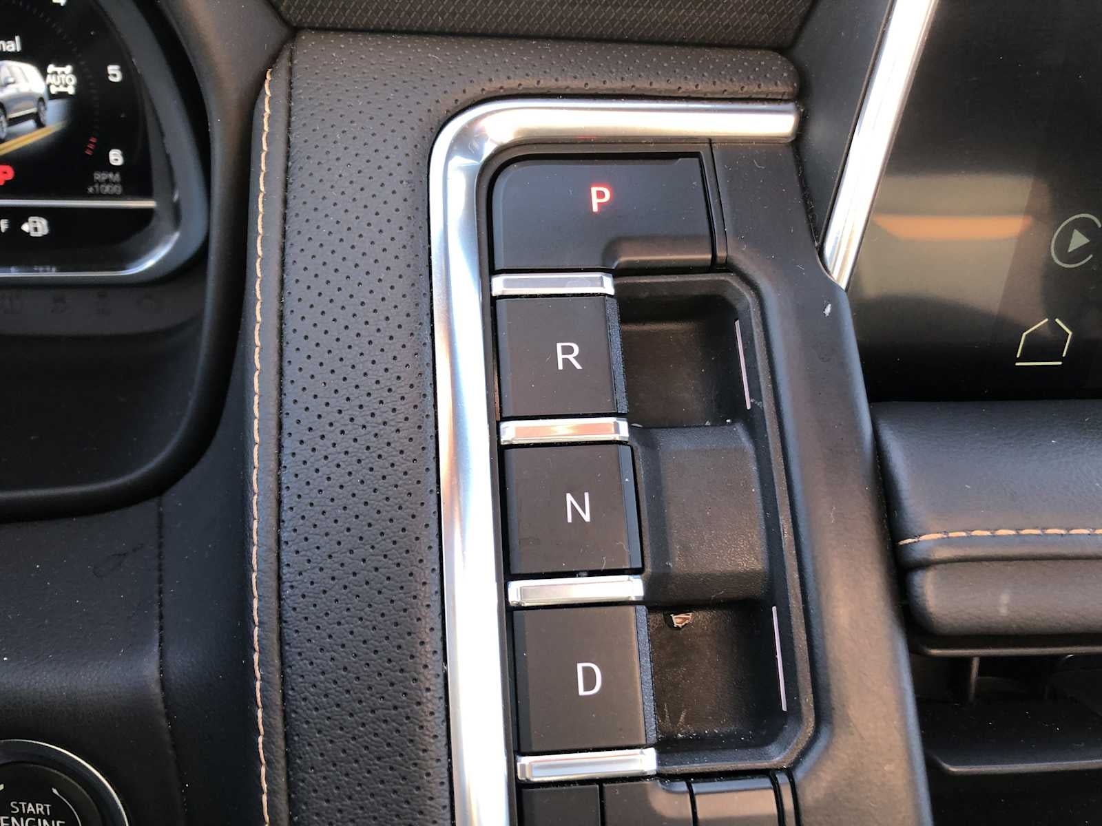 2022 GMC Yukon XL AT4