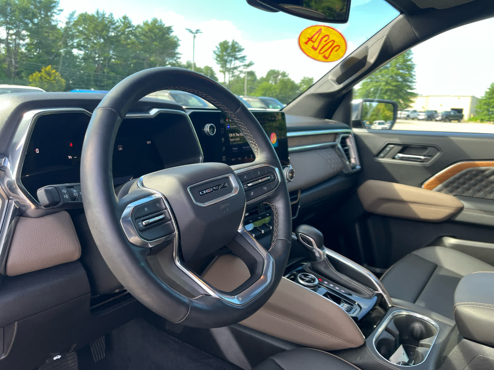 2024 GMC Canyon Denali