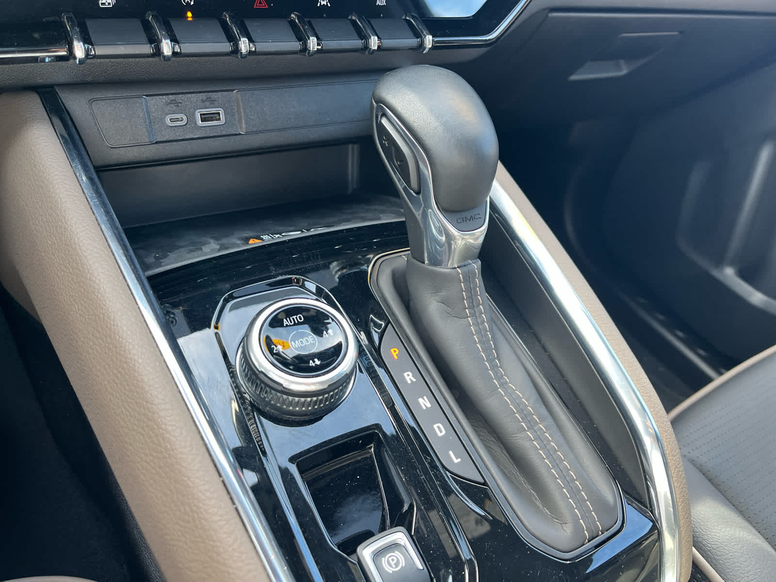2024 GMC Canyon Denali