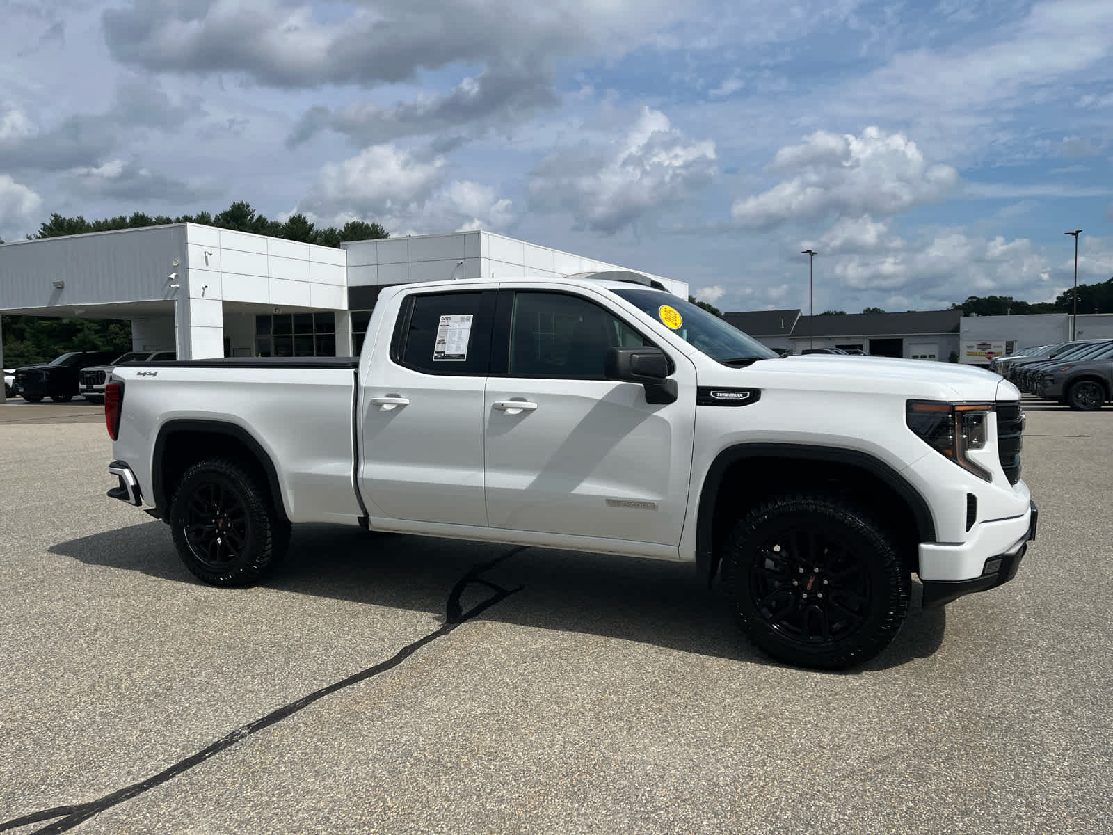 2025 GMC Sierra 1500 Elevation