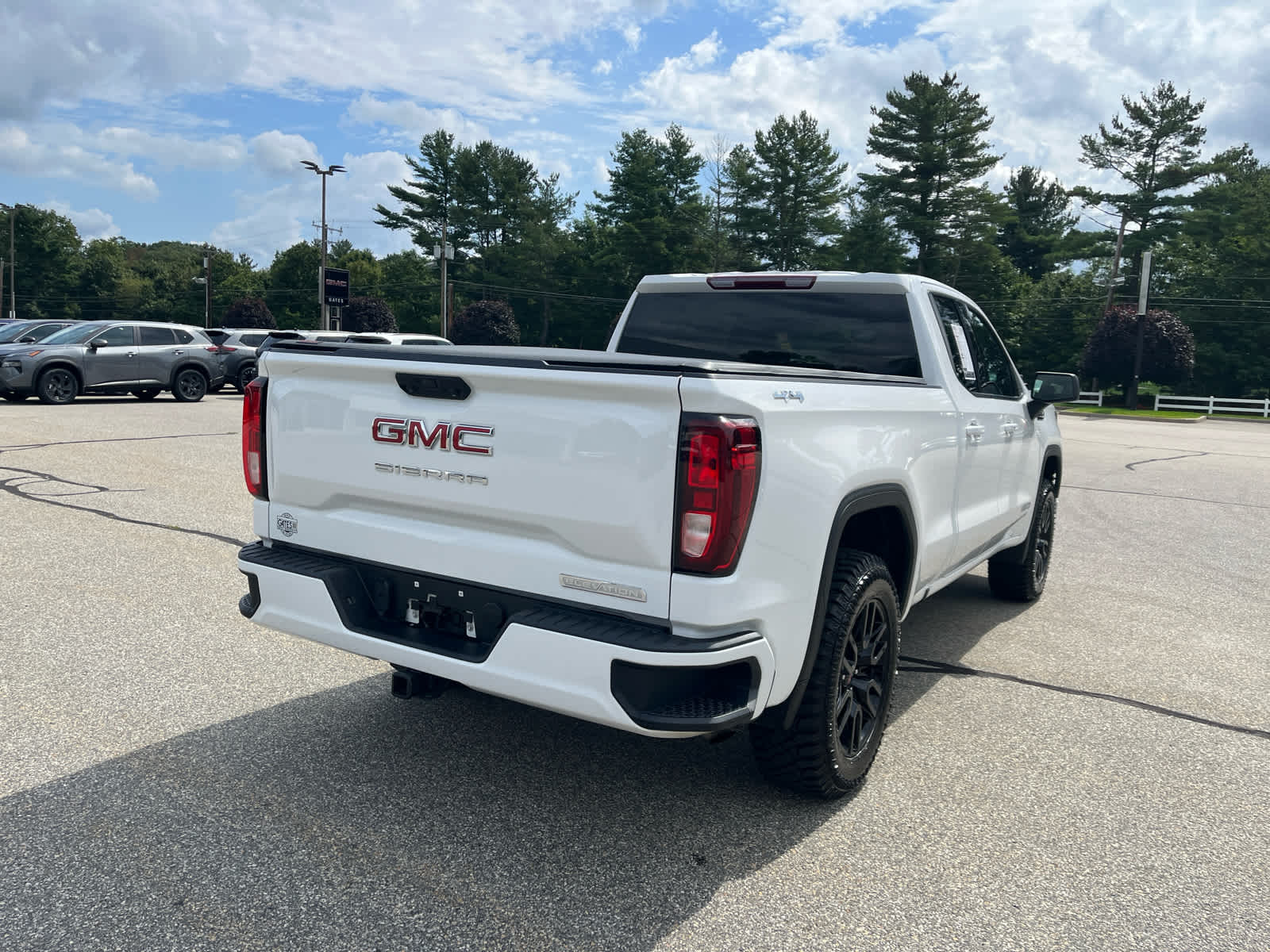 2025 GMC Sierra 1500 Elevation