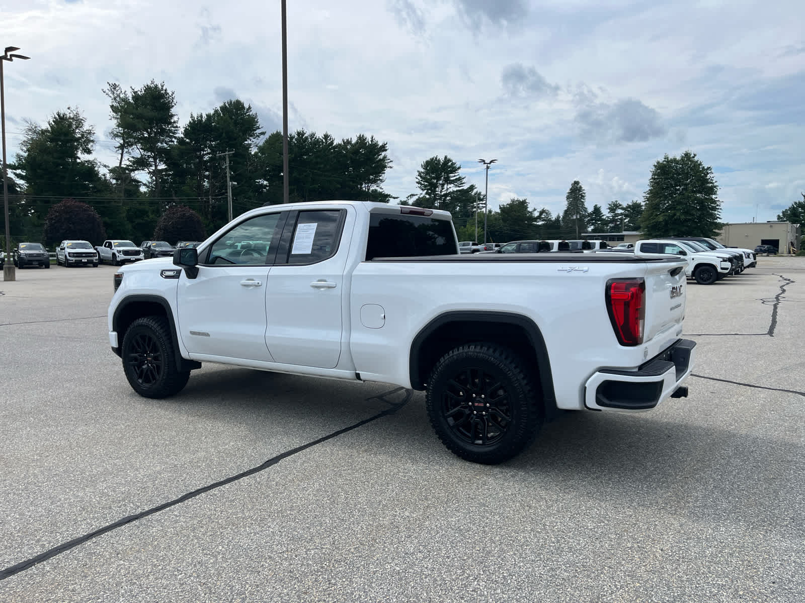 2025 GMC Sierra 1500 Elevation