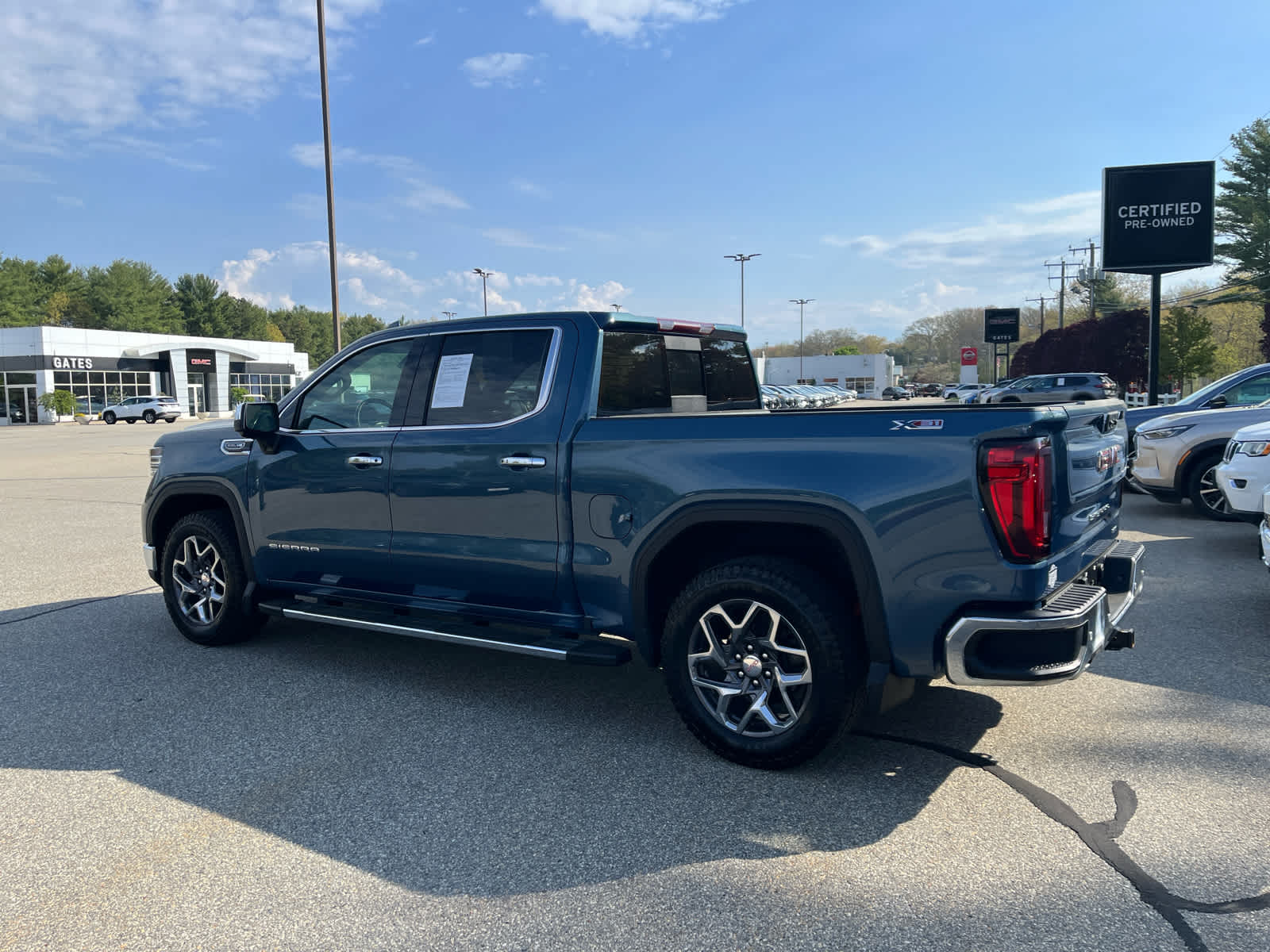 2024 GMC Sierra 1500 SLT