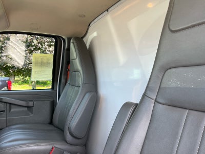 2024 Chevrolet Express Cutaway 3500 1WT