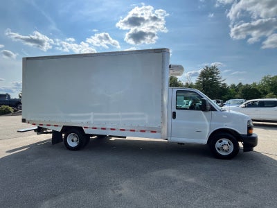 2024 Chevrolet Express Cutaway 3500 1WT