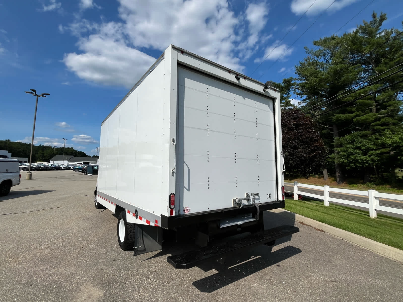 2024 Chevrolet Express Cutaway 3500 1WT