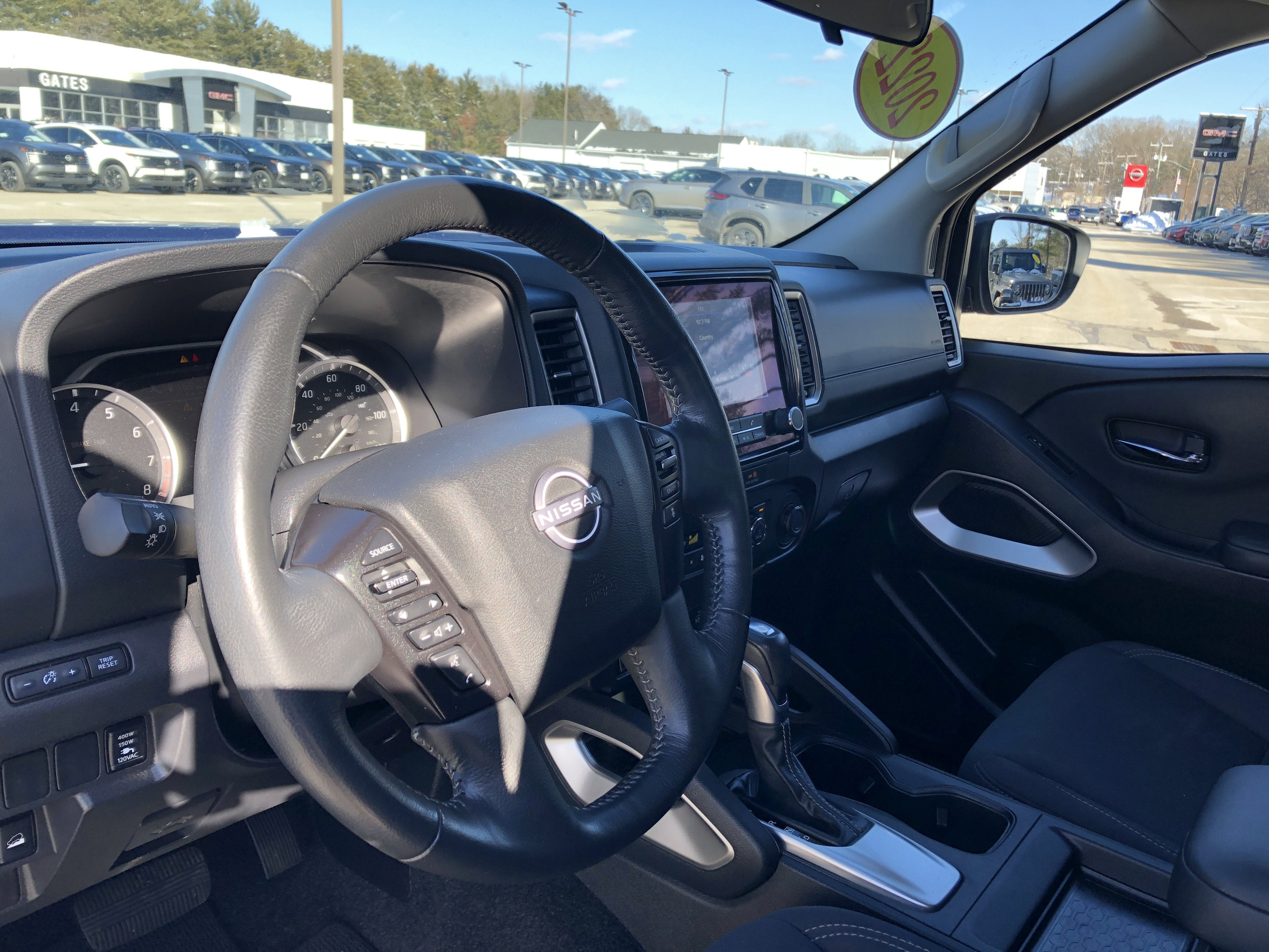 2022 Nissan Frontier SV