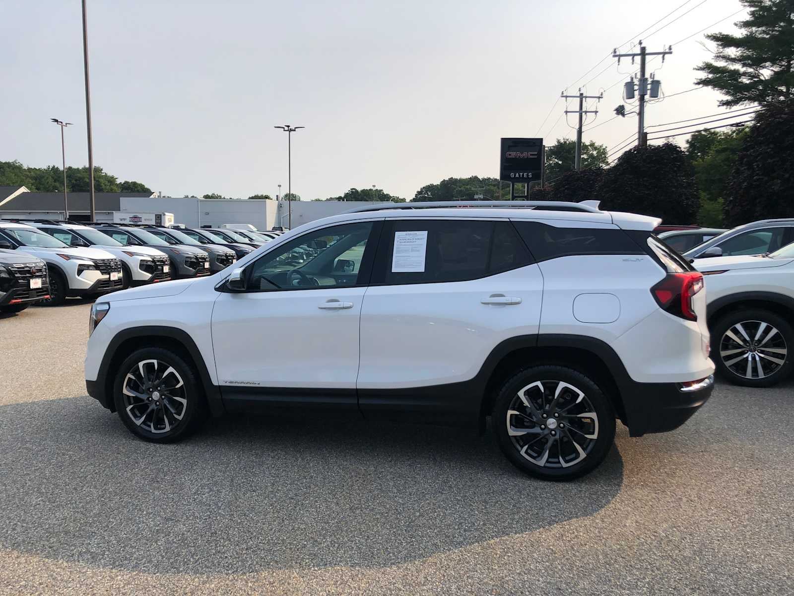 2023 GMC Terrain SLT