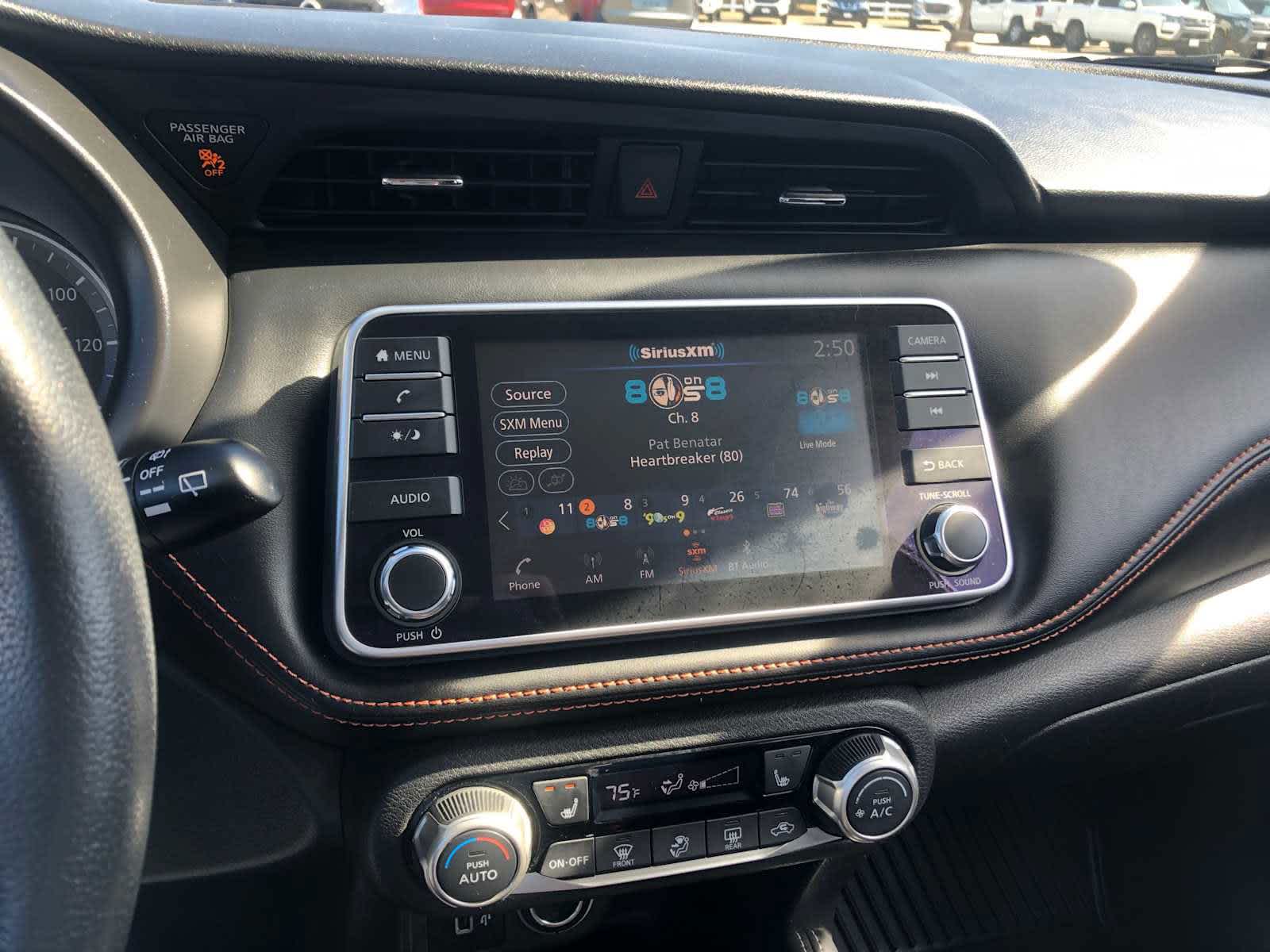 2019 Nissan Kicks SR