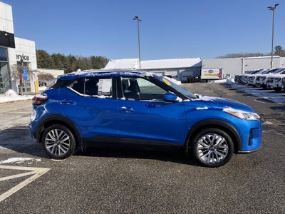 2023 Nissan Kicks SV