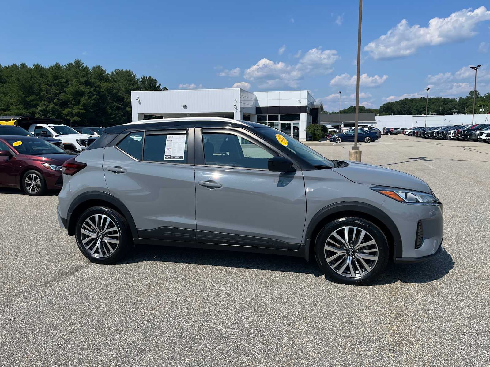 2023 Nissan Kicks SV