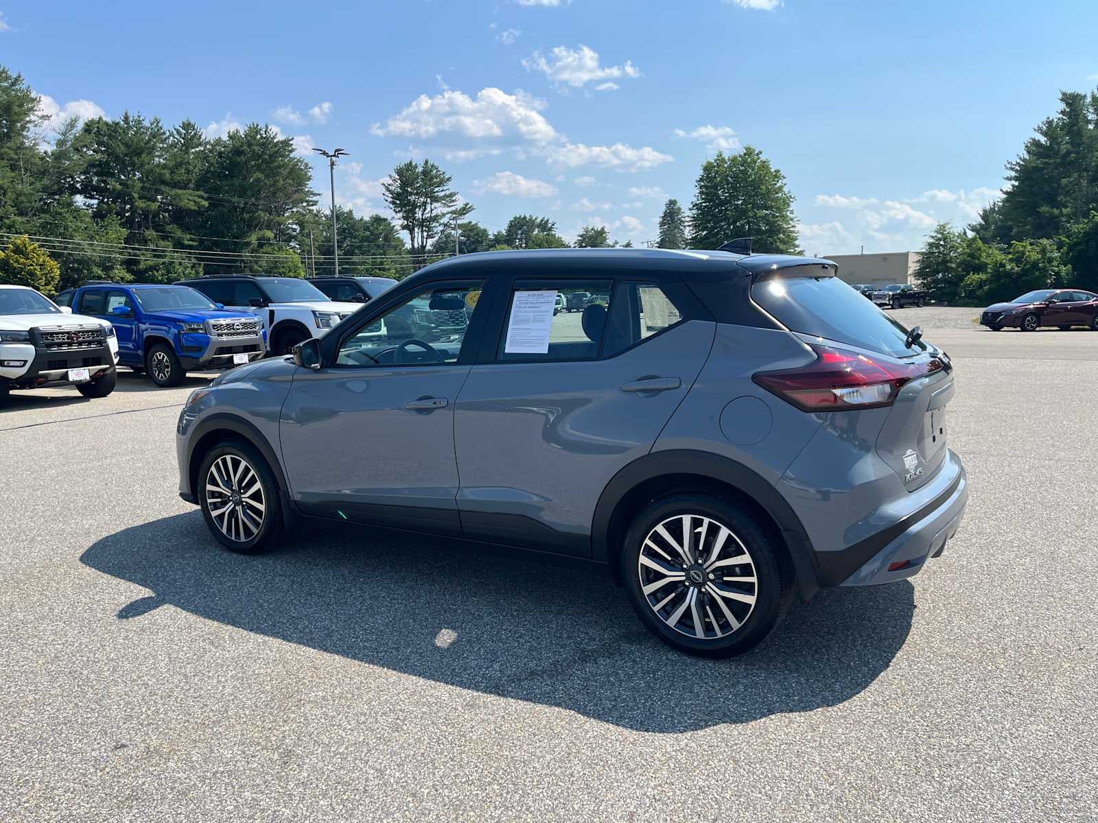 2023 Nissan Kicks SV