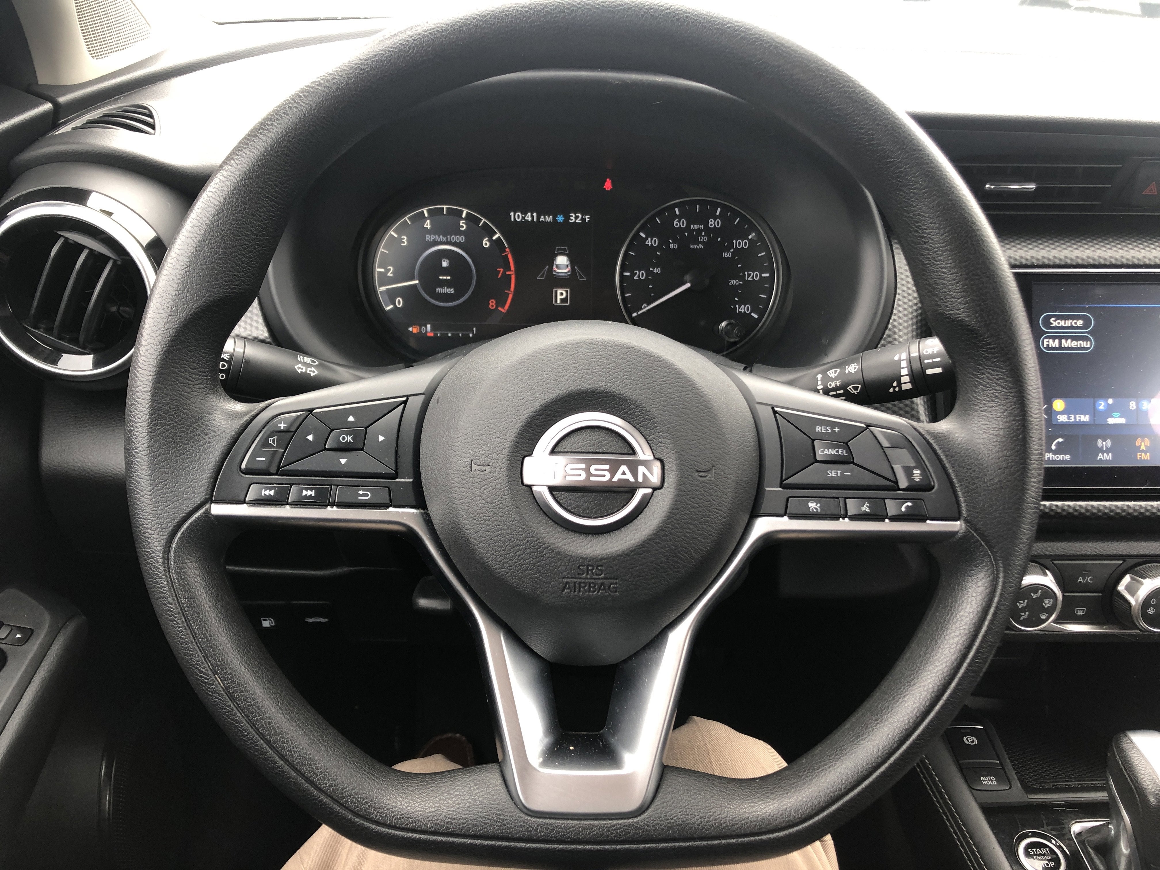 2023 Nissan Kicks SV