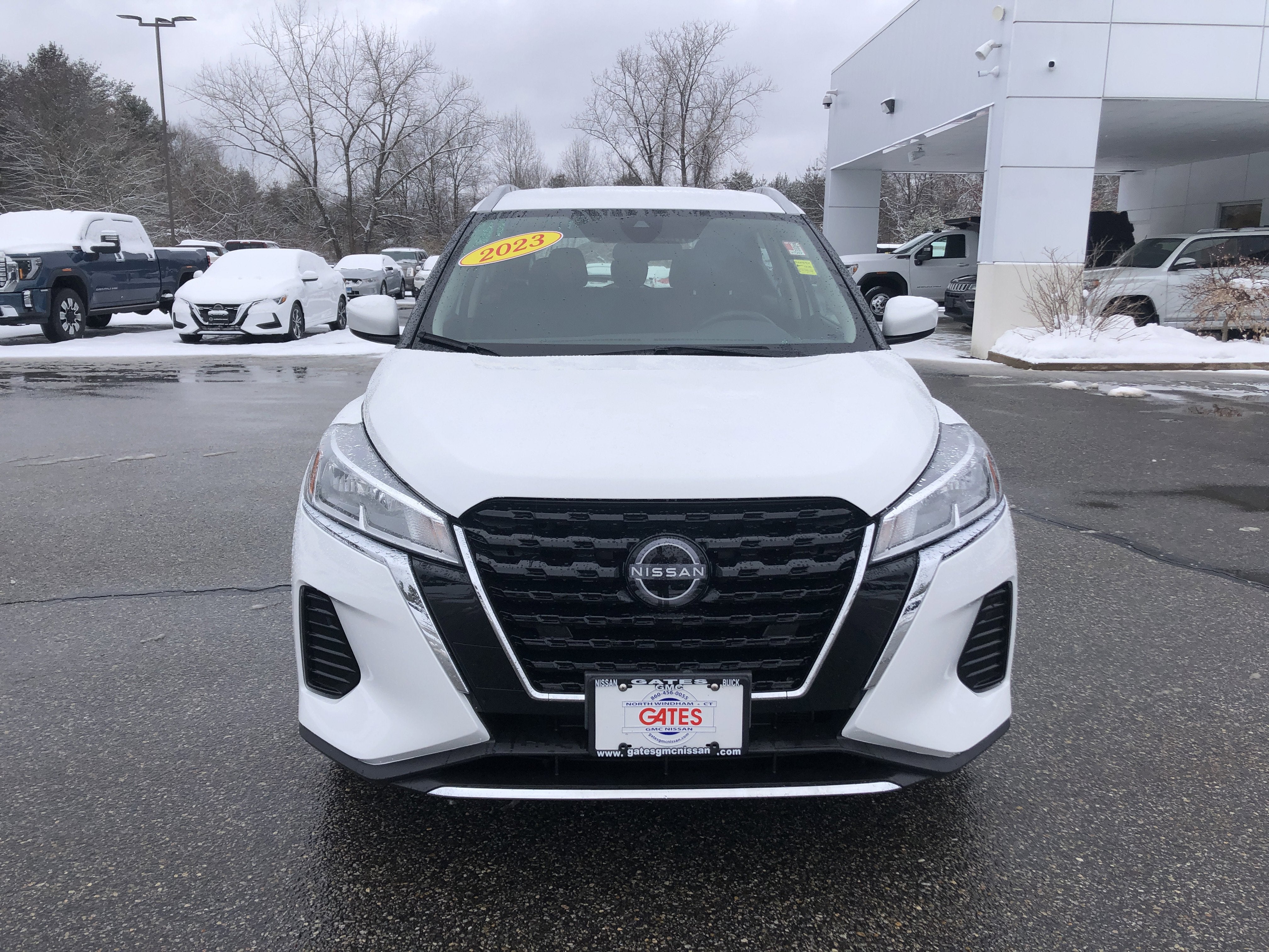 2023 Nissan Kicks SV