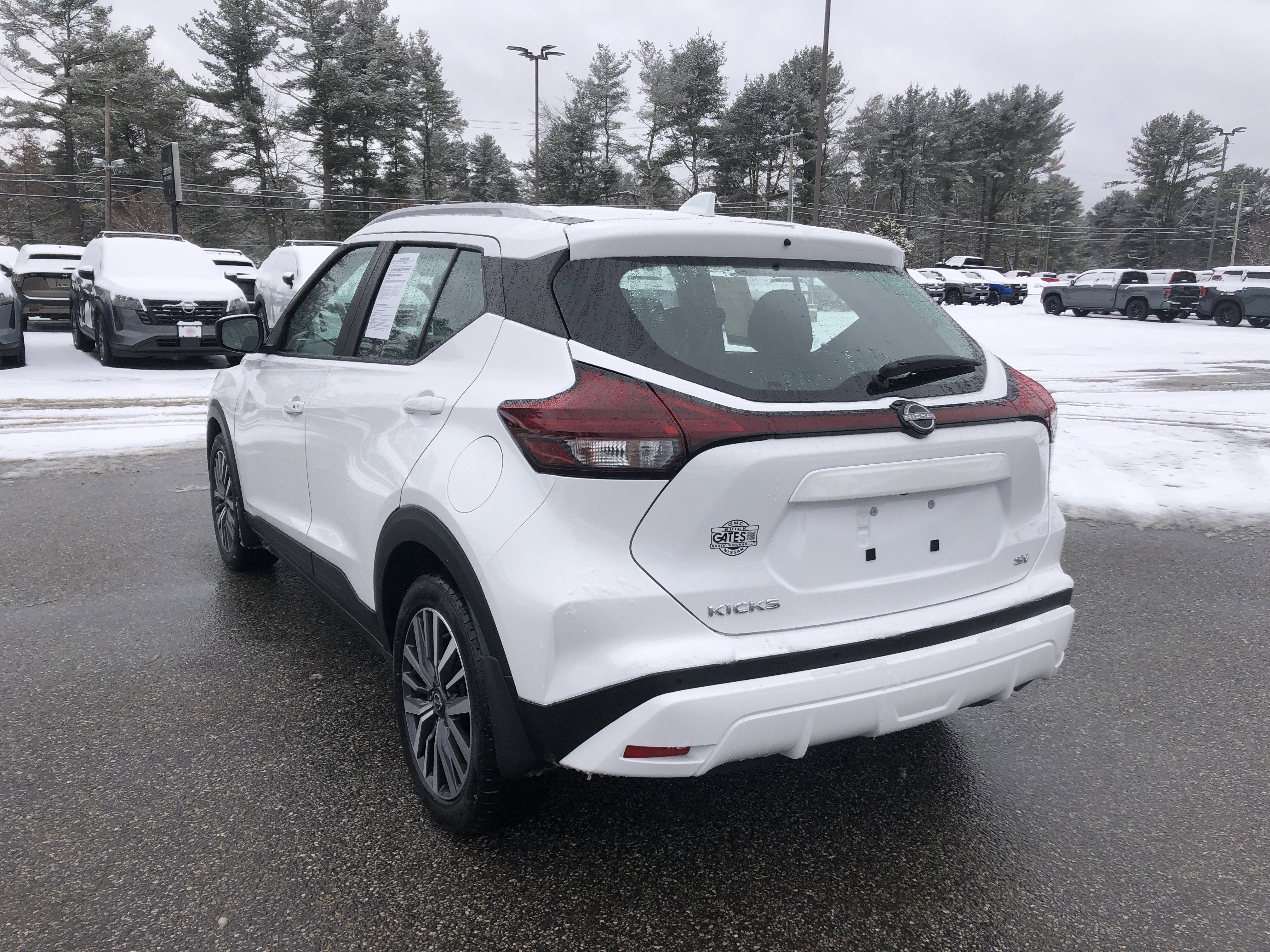 2023 Nissan Kicks SV