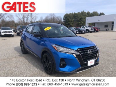 2023 Nissan Kicks SR