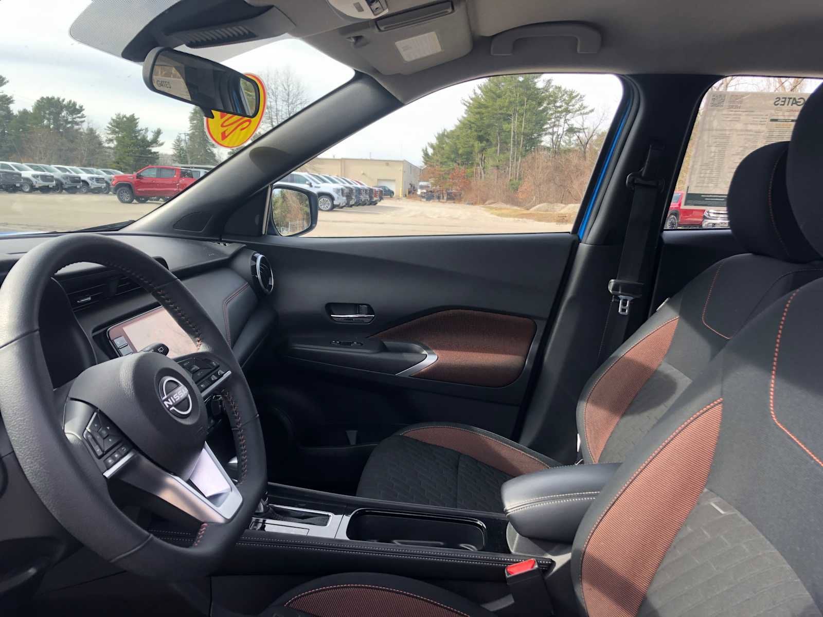 2023 Nissan Kicks SR