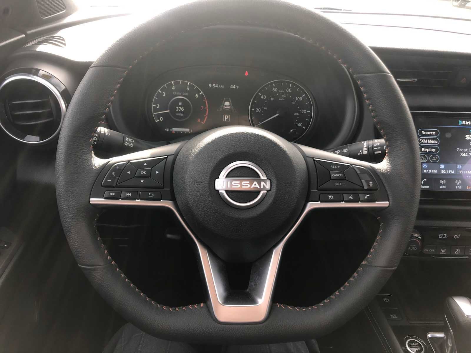 2023 Nissan Kicks SR