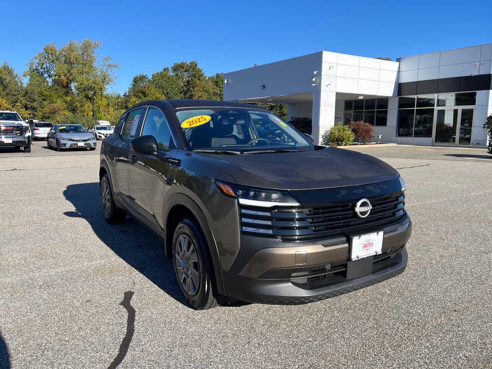 2025 Nissan Kicks S