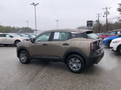 2025 Nissan Kicks S