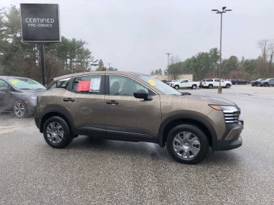 2025 Nissan Kicks S