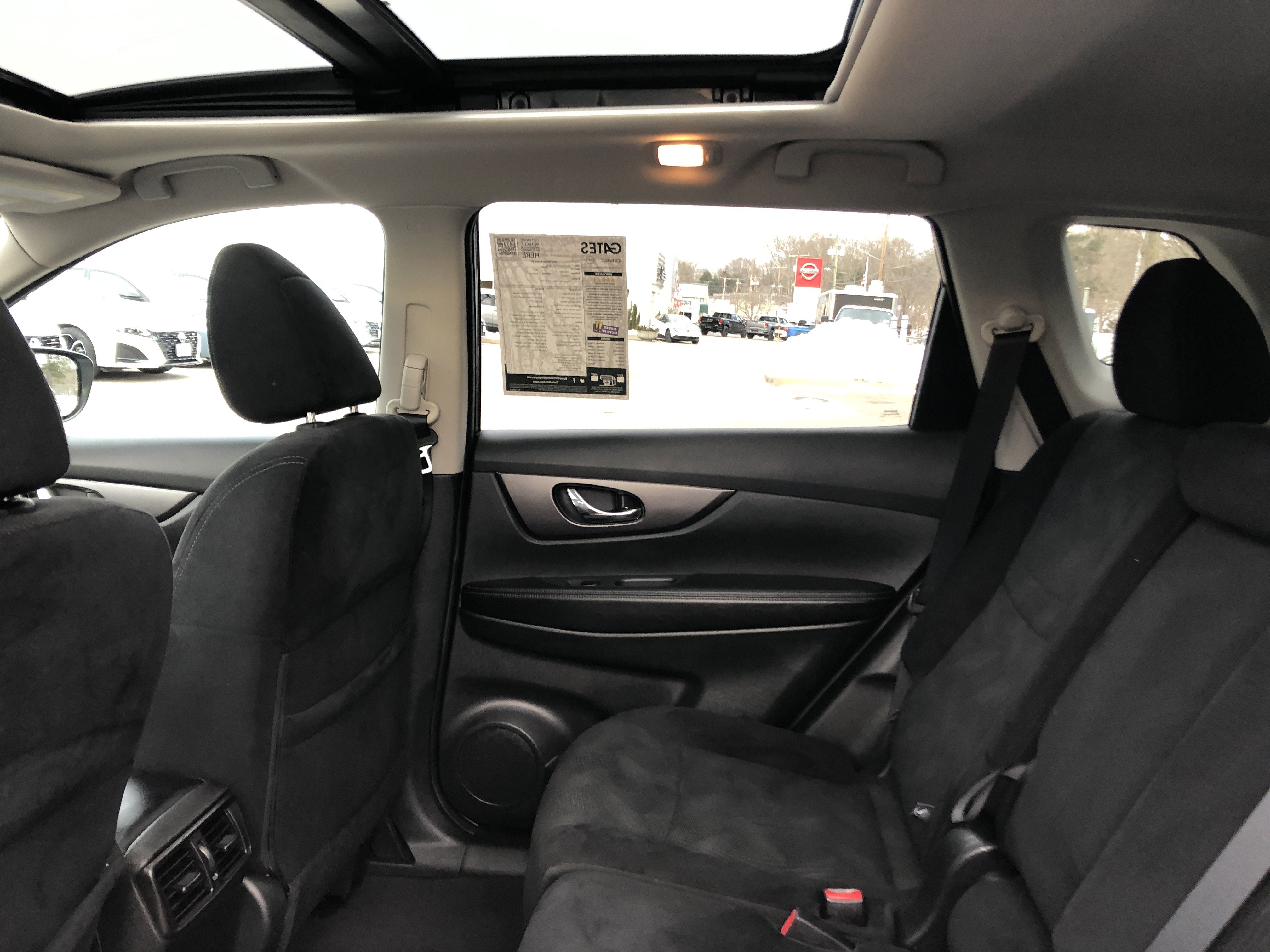 2016 Nissan Rogue SV