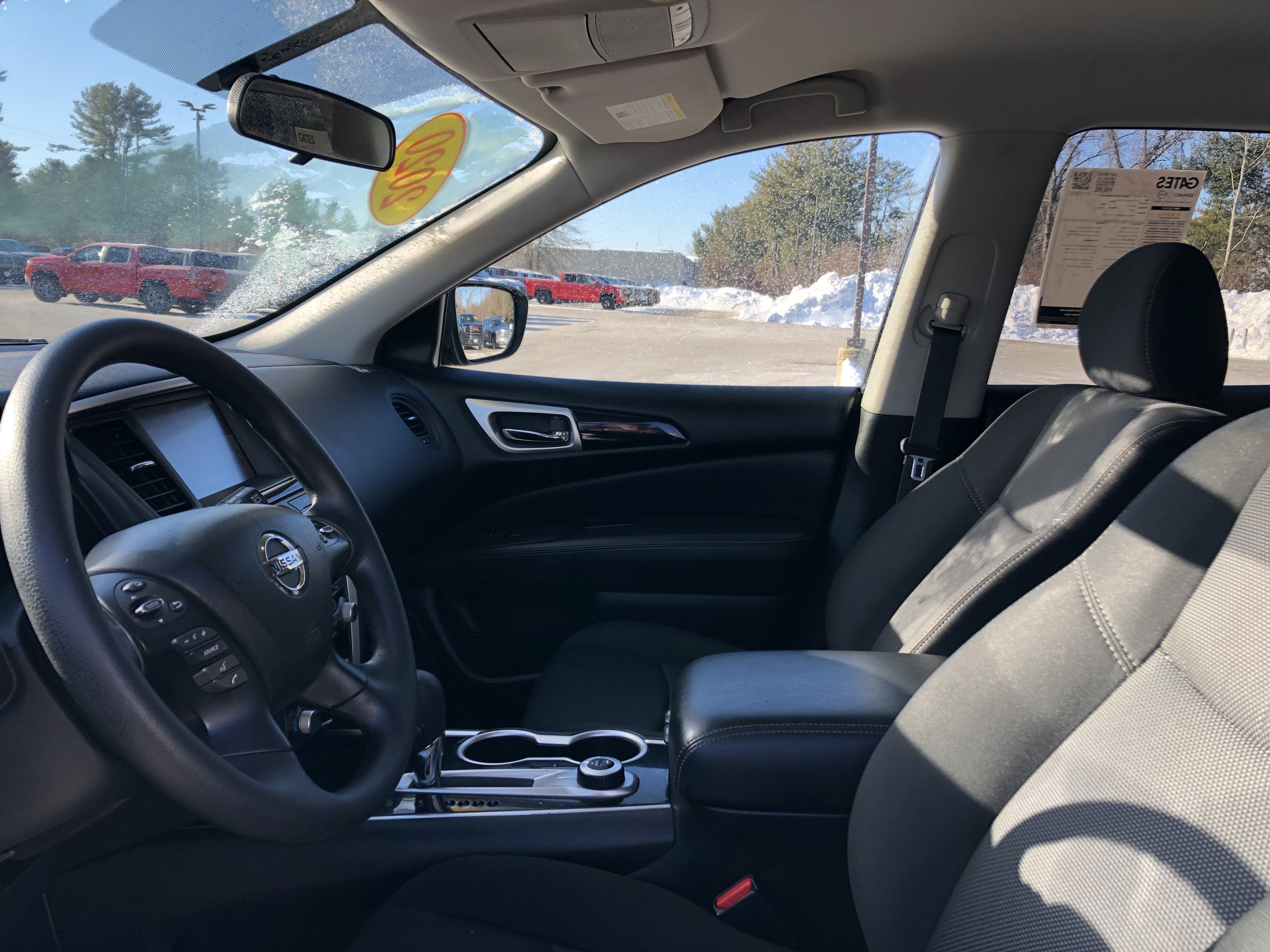 2020 Nissan Pathfinder S