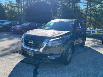 2024 Nissan Pathfinder S