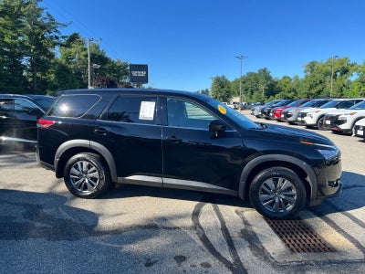 2024 Nissan Pathfinder S