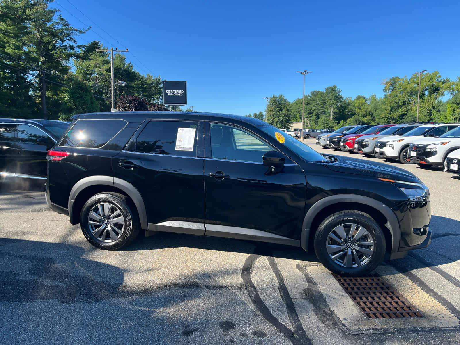 2024 Nissan Pathfinder S