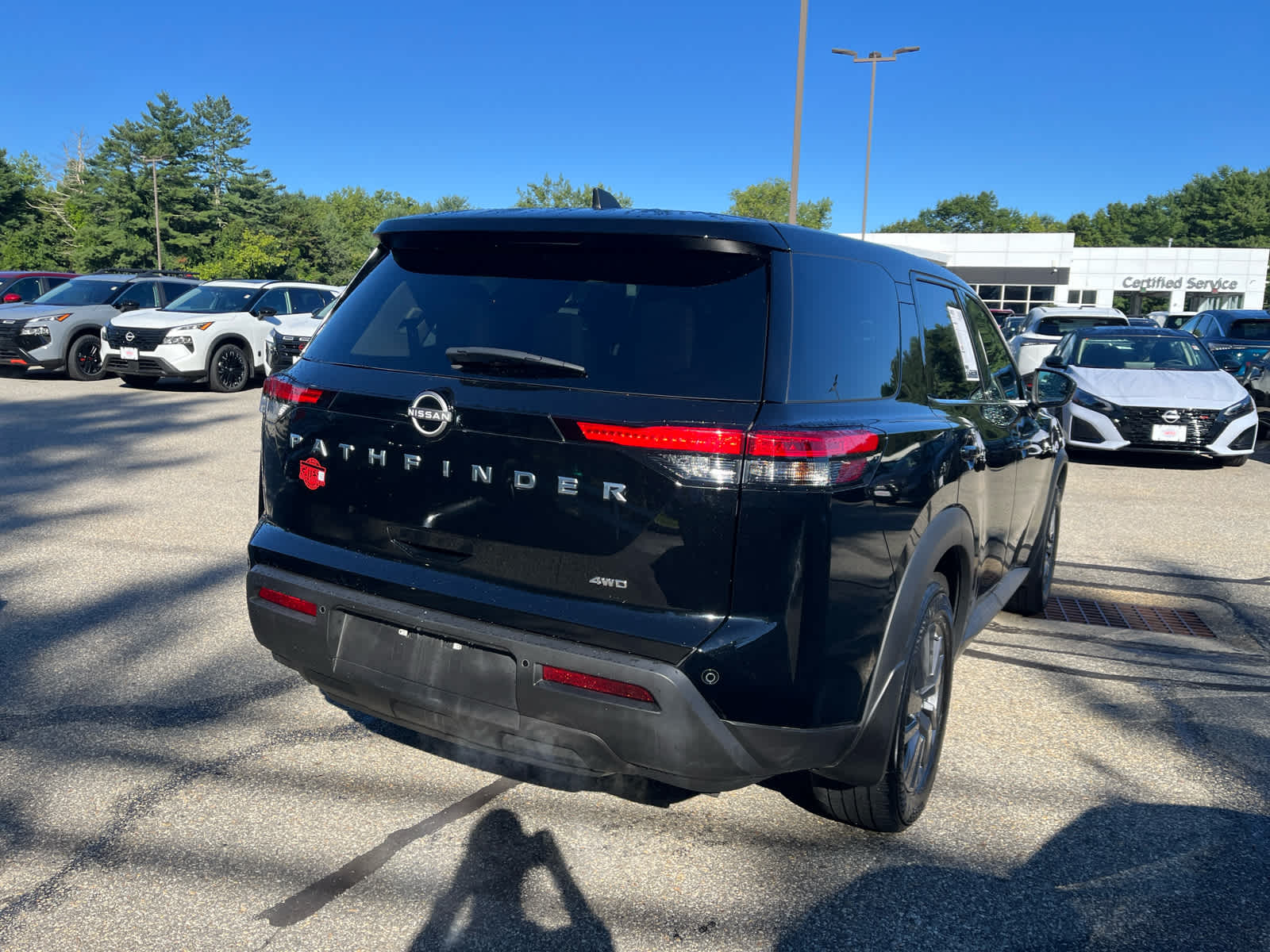 2024 Nissan Pathfinder S