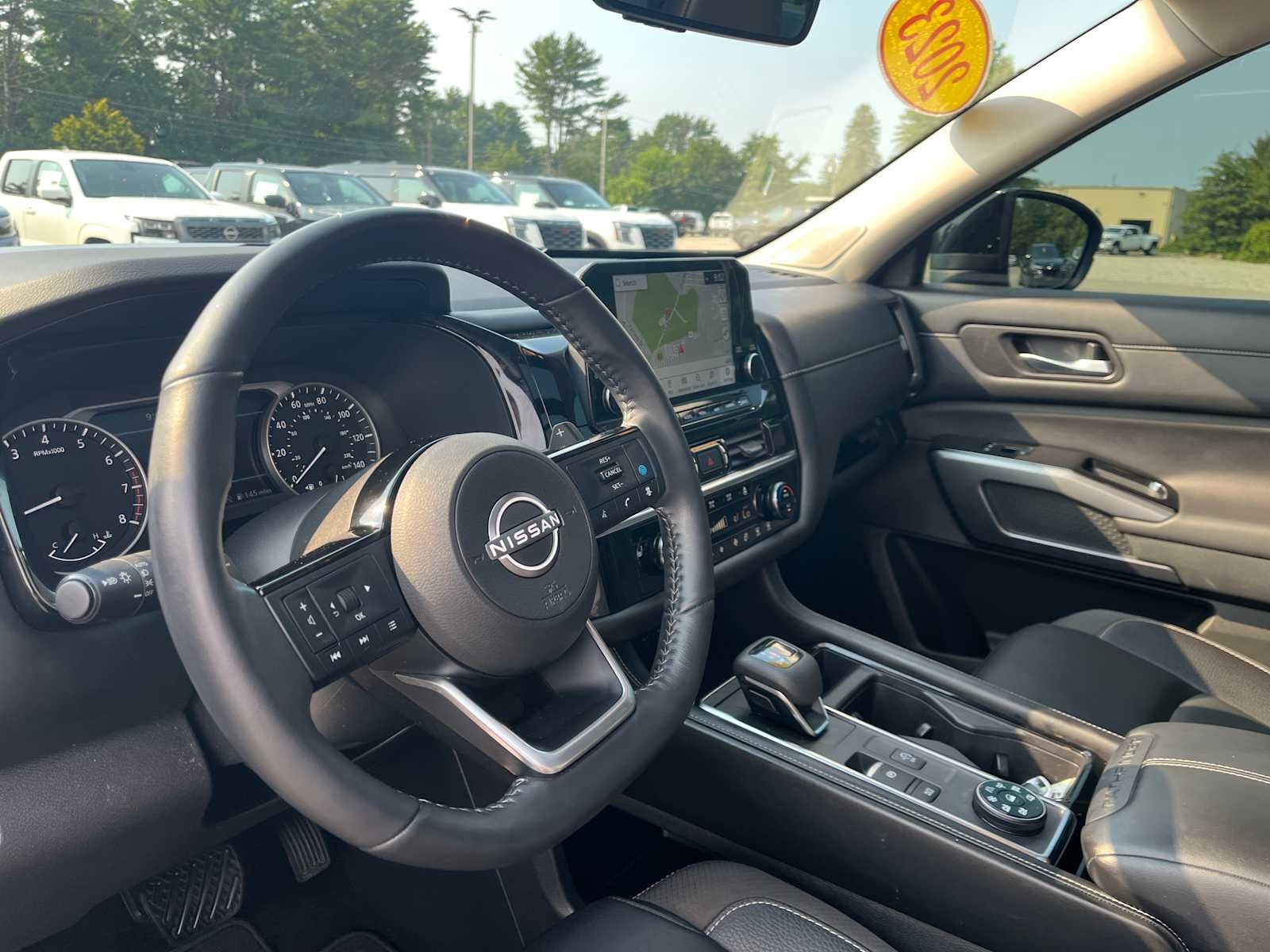 2023 Nissan Pathfinder SL